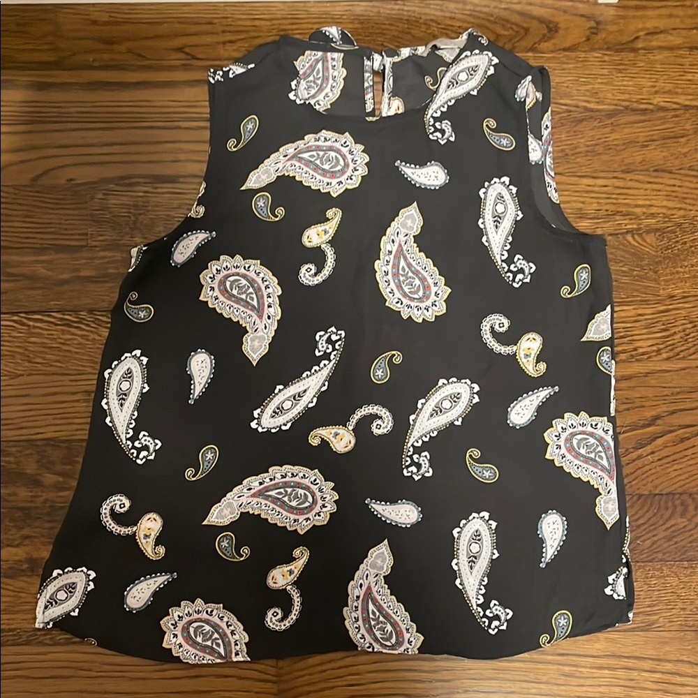 LOFT Black and White Sleeveless Blouse